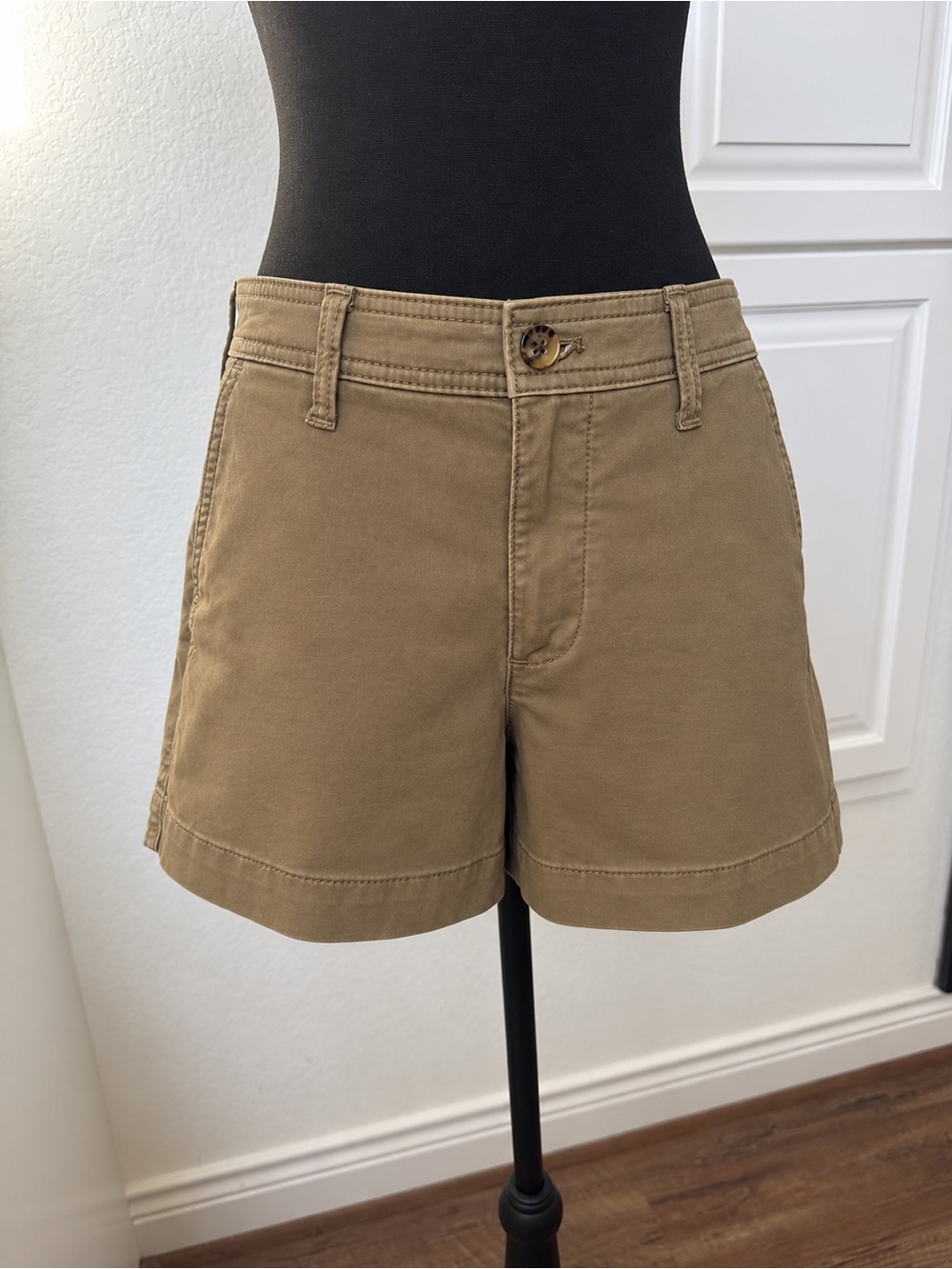 Banana Republic Mid Rise Olive Cotton Shorts